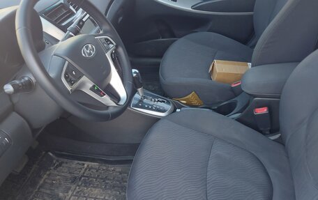 Hyundai Solaris II рестайлинг, 2011 год, 660 000 рублей, 9 фотография