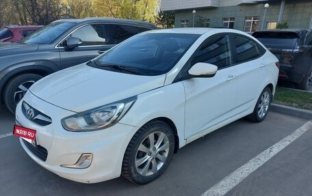 Hyundai Solaris II рестайлинг, 2011 год, 660 000 рублей, 3 фотография