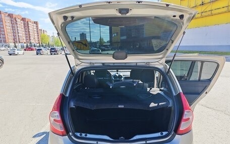 Renault Sandero I, 2012 год, 380 000 рублей, 10 фотография
