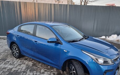KIA Rio IV, 2018 год, 1 450 000 рублей, 2 фотография