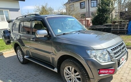 Mitsubishi Pajero IV, 2017 год, 2 999 000 рублей, 7 фотография