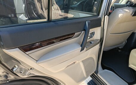 Mitsubishi Pajero IV, 2017 год, 2 999 000 рублей, 17 фотография