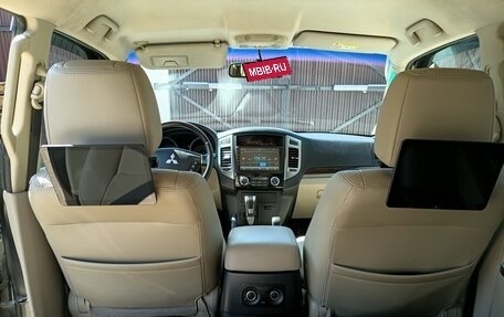 Mitsubishi Pajero IV, 2017 год, 2 999 000 рублей, 18 фотография