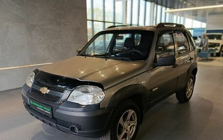 Chevrolet Niva I рестайлинг, 2015 год, 549 000 рублей, 3 фотография