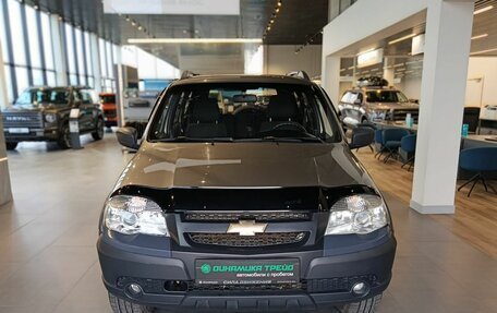 Chevrolet Niva I рестайлинг, 2015 год, 549 000 рублей, 2 фотография