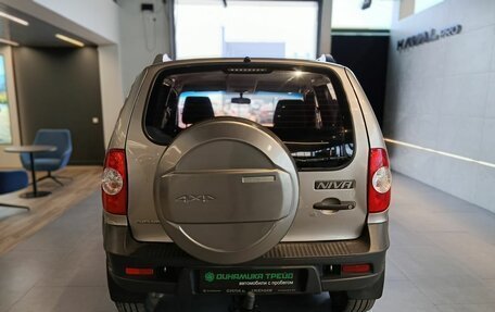 Chevrolet Niva I рестайлинг, 2015 год, 549 000 рублей, 5 фотография