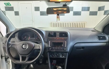 Volkswagen Polo VI (EU Market), 2017 год, 1 000 000 рублей, 1 фотография