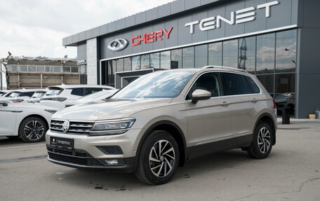 Volkswagen Tiguan II, 2018 год, 2 495 000 рублей, 1 фотография