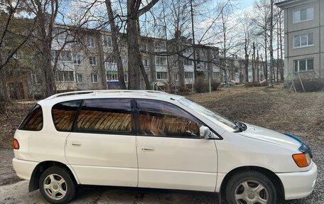 Toyota Ipsum II, 2000 год, 525 000 рублей, 2 фотография
