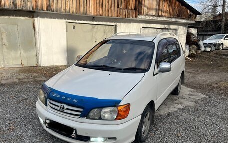 Toyota Ipsum II, 2000 год, 525 000 рублей, 3 фотография