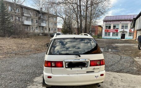 Toyota Ipsum II, 2000 год, 525 000 рублей, 6 фотография