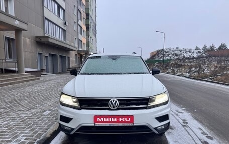 Volkswagen Tiguan II, 2020 год, 2 130 000 рублей, 1 фотография