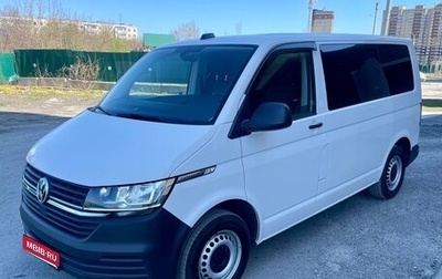 Volkswagen Caravelle T6 рестайлинг, 2019 год, 3 250 000 рублей, 1 фотография