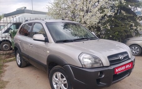Hyundai Tucson III, 2005 год, 600 000 рублей, 13 фотография