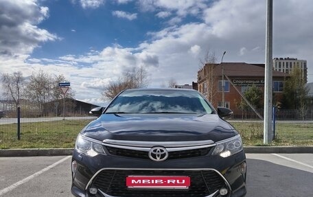 Toyota Camry, 2017 год, 2 950 000 рублей, 2 фотография
