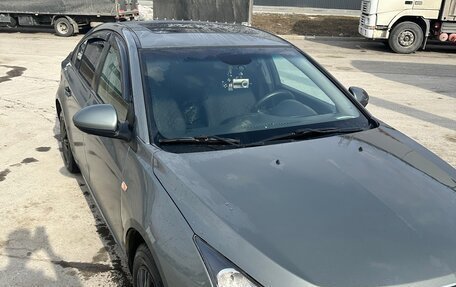Chevrolet Cruze II, 2010 год, 650 000 рублей, 2 фотография