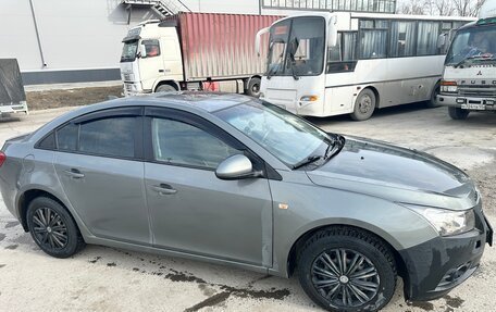 Chevrolet Cruze II, 2010 год, 650 000 рублей, 8 фотография