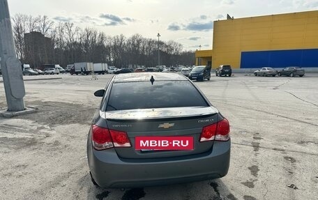 Chevrolet Cruze II, 2010 год, 650 000 рублей, 6 фотография