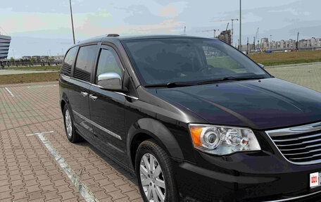 Chrysler Voyager IV, 2014 год, 1 700 000 рублей, 3 фотография