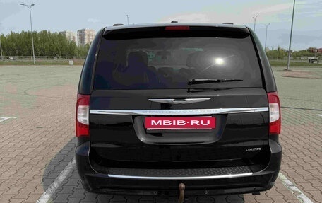 Chrysler Voyager IV, 2014 год, 1 700 000 рублей, 6 фотография