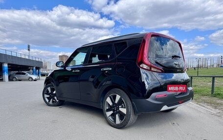 KIA Soul III, 2021 год, 2 300 000 рублей, 11 фотография