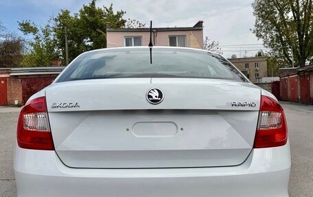 Skoda Rapid I, 2015 год, 960 000 рублей, 4 фотография