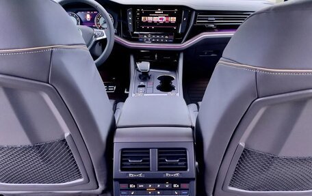 Volkswagen Touareg III, 2020 год, 5 300 000 рублей, 17 фотография