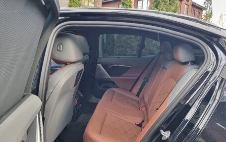 BMW 5 серия, 2024 год, 8 150 000 рублей, 15 фотография