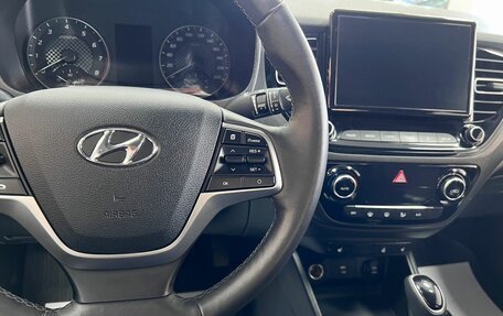 Hyundai Solaris II рестайлинг, 2021 год, 1 725 000 рублей, 18 фотография
