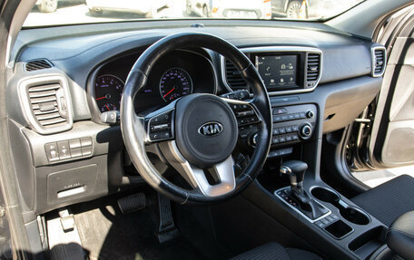 KIA Sportage IV рестайлинг, 2019 год, 2 599 000 рублей, 18 фотография