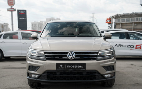 Volkswagen Tiguan II, 2018 год, 2 495 000 рублей, 3 фотография