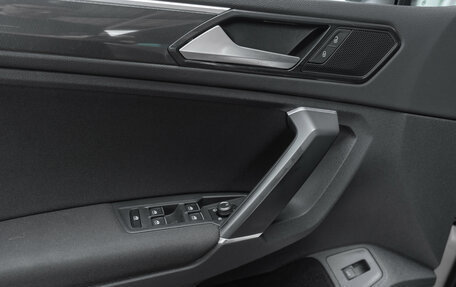 Volkswagen Tiguan II, 2018 год, 2 495 000 рублей, 20 фотография