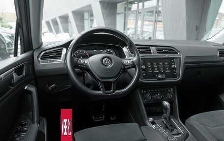 Volkswagen Tiguan II, 2018 год, 2 495 000 рублей, 7 фотография