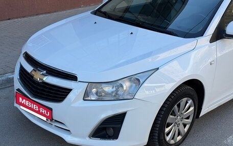 Chevrolet Cruze II, 2013 год, 795 000 рублей, 10 фотография