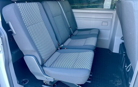 Volkswagen Caravelle T6 рестайлинг, 2019 год, 3 250 000 рублей, 11 фотография