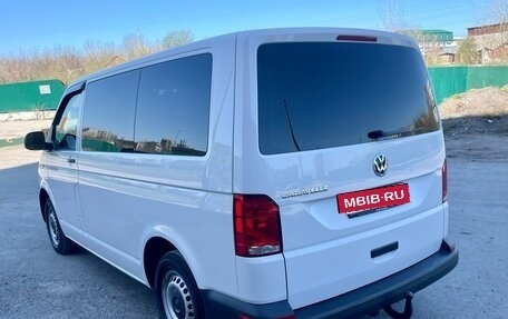 Volkswagen Caravelle T6 рестайлинг, 2019 год, 3 250 000 рублей, 6 фотография