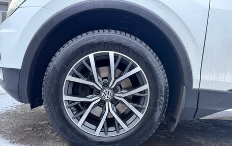 Volkswagen Tiguan II, 2020 год, 2 130 000 рублей, 9 фотография