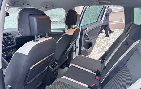 Volkswagen Tiguan II, 2020 год, 2 130 000 рублей, 6 фотография