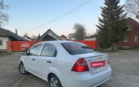 Chevrolet Aveo III, 2010 год, 389 000 рублей, 4 фотография