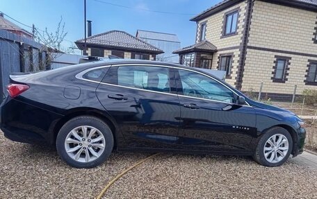 Chevrolet Malibu IX, 2022 год, 1 900 000 рублей, 2 фотография