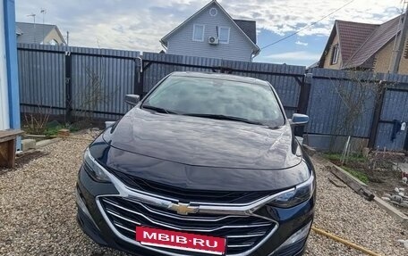 Chevrolet Malibu IX, 2022 год, 1 900 000 рублей, 3 фотография