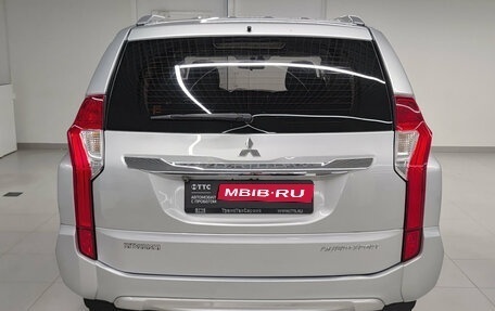 Mitsubishi Pajero Sport III рестайлинг, 2020 год, 3 665 000 рублей, 10 фотография