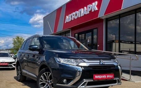 Mitsubishi Outlander III рестайлинг 3, 2020 год, 2 469 000 рублей, 1 фотография