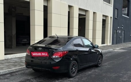 Hyundai Solaris II рестайлинг, 2011 год, 680 000 рублей, 15 фотография