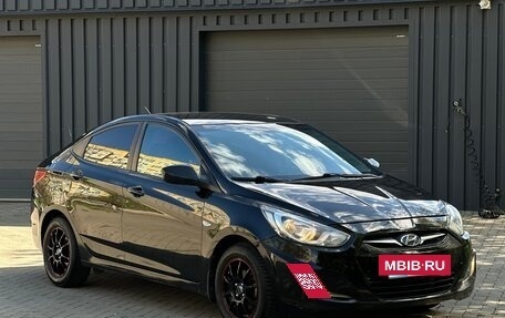 Hyundai Solaris II рестайлинг, 2011 год, 680 000 рублей, 11 фотография