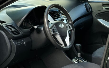 Hyundai Solaris II рестайлинг, 2011 год, 680 000 рублей, 24 фотография