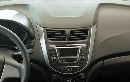 Hyundai Solaris II рестайлинг, 2016 год, 1 270 000 рублей, 19 фотография