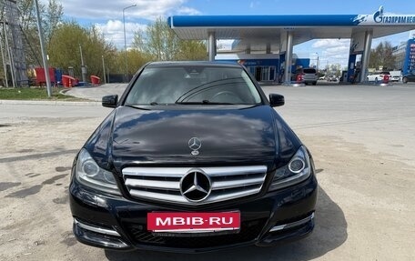 Mercedes-Benz C-Класс, 2011 год, 1 800 000 рублей, 2 фотография