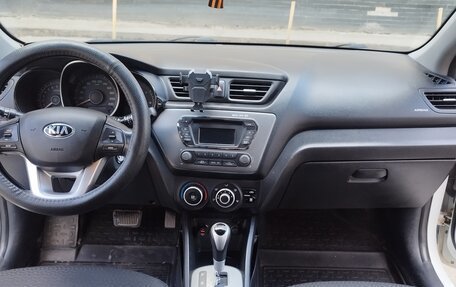 KIA Rio III рестайлинг, 2014 год, 790 000 рублей, 10 фотография