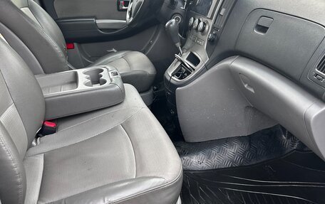 Hyundai H-1 II рестайлинг, 2011 год, 1 160 000 рублей, 10 фотография
